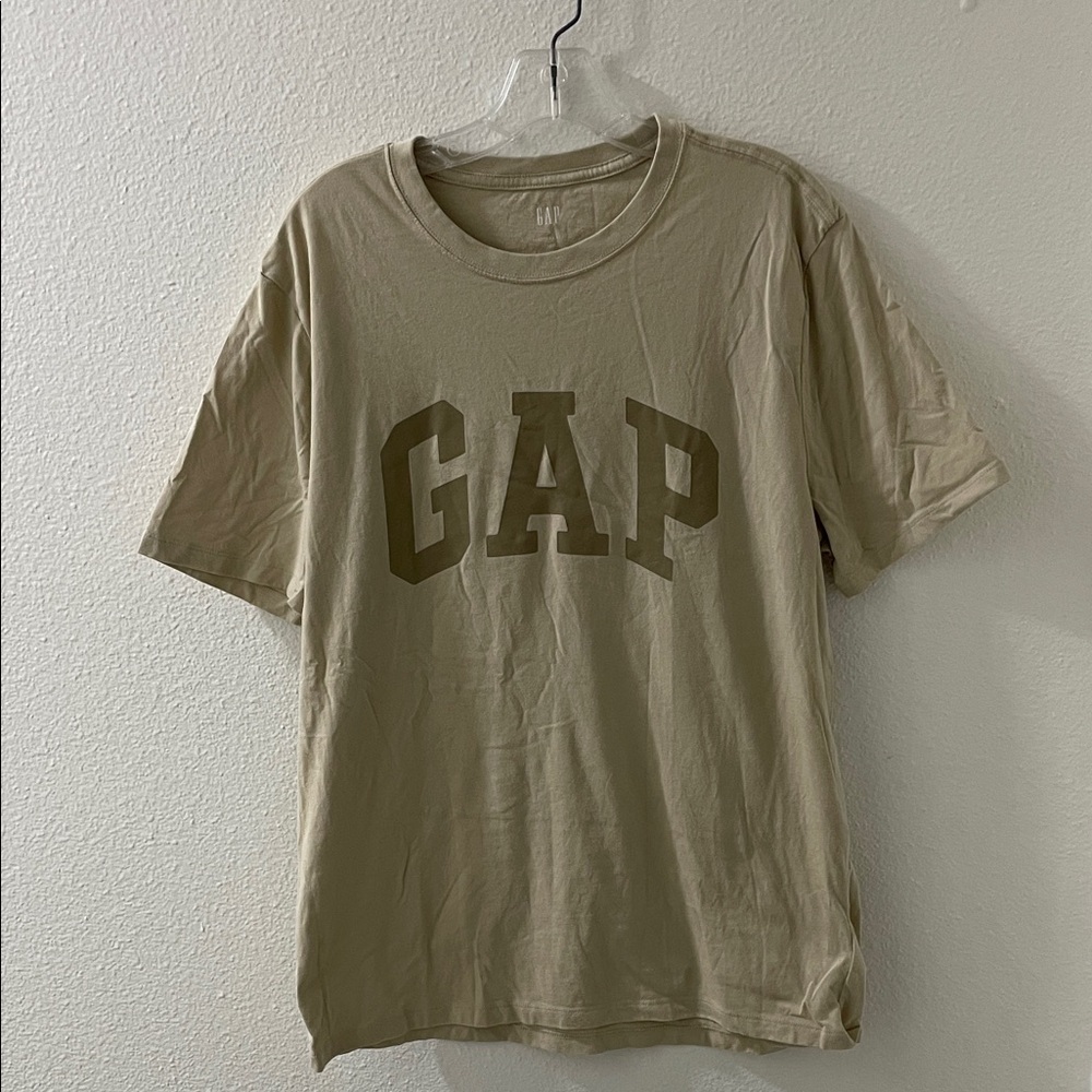 Women’s Gap size large T Shirt